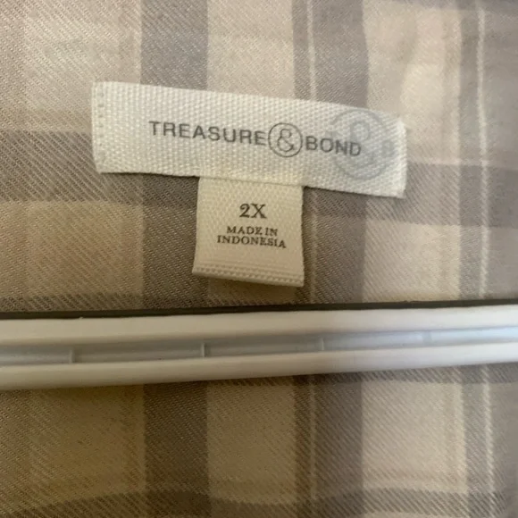 Nordstrom Treasure & Bond Boxy Plaid Flannel in Beige and White - Picture 5 of 11